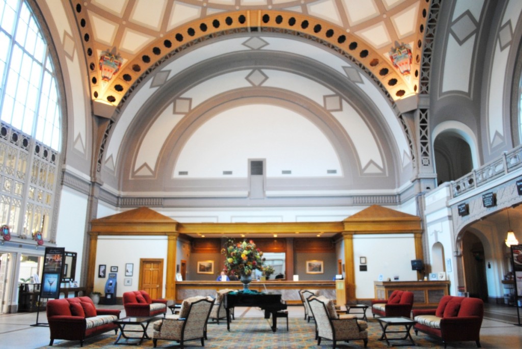ChattanoogaHotelLobby